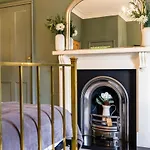 25 Avenue Terrace * York